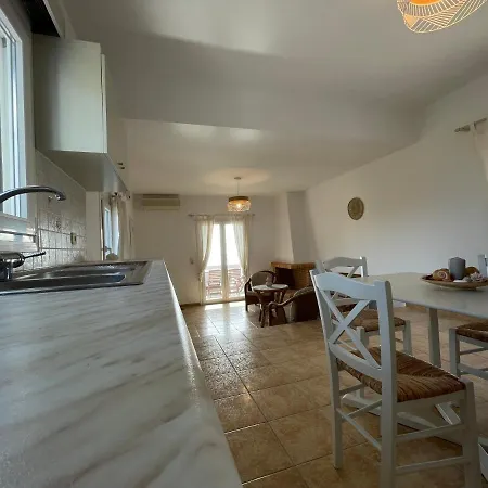 Apartment Maniati *